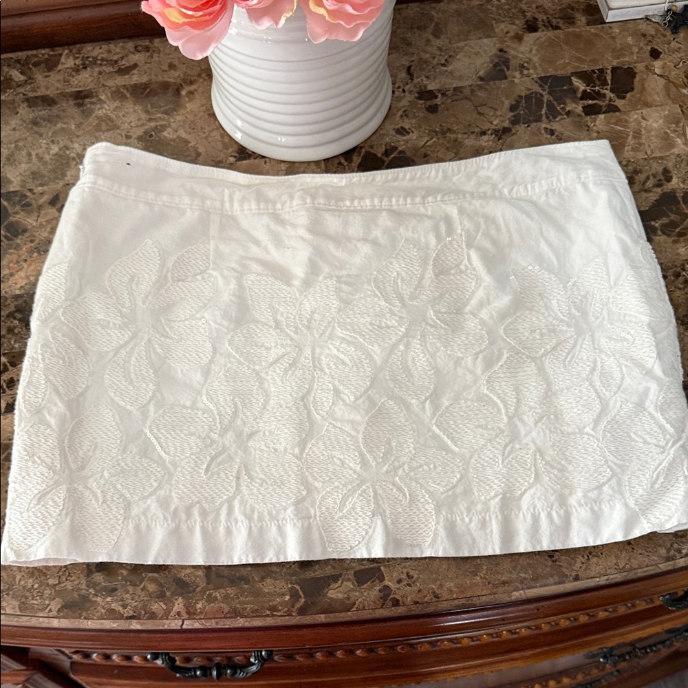 Hollister White Floral Pencil Skirt